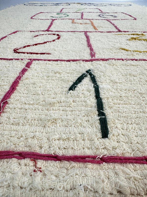 TAPETE LÚDICO AMARELINHA ROSA 100x150cm