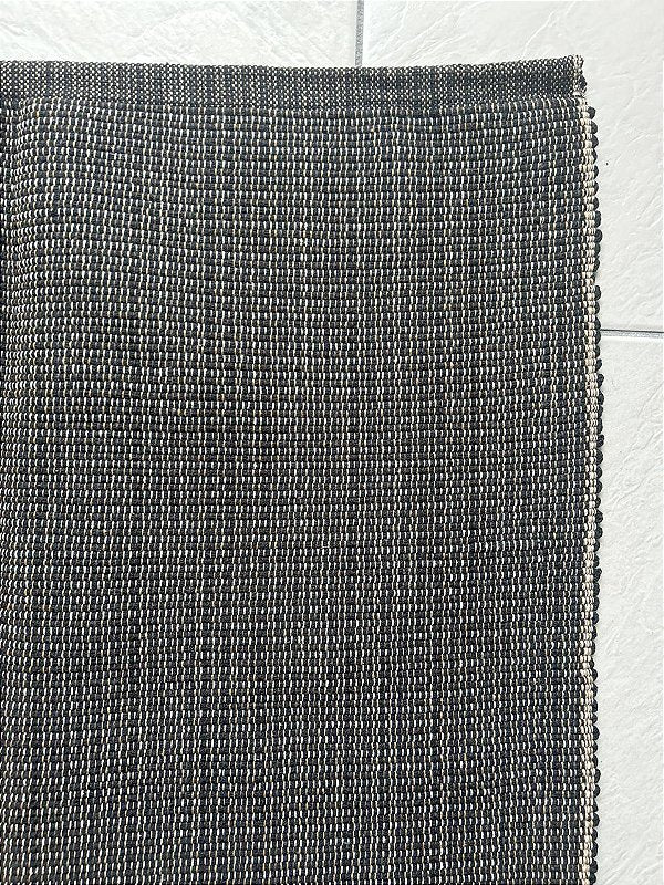 TAPETE QUADRADO PRETO 150x150cm