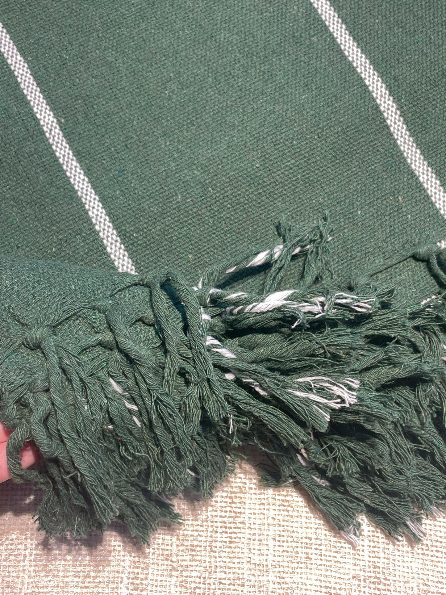 COLCHA BASIC QUEEN VERDE LISTRA