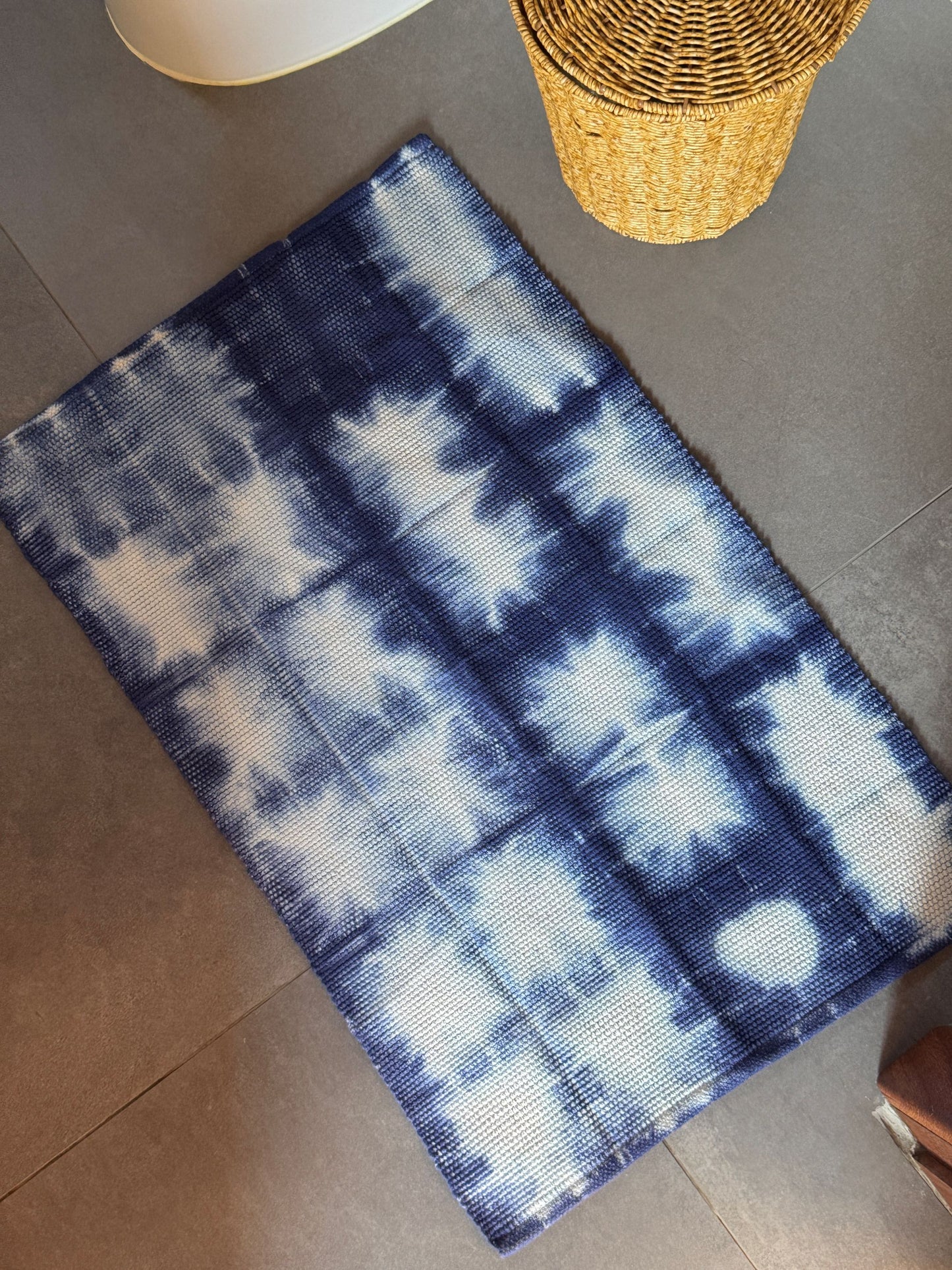 TAPETINHO SHIBORI INDIGO SQUARE
