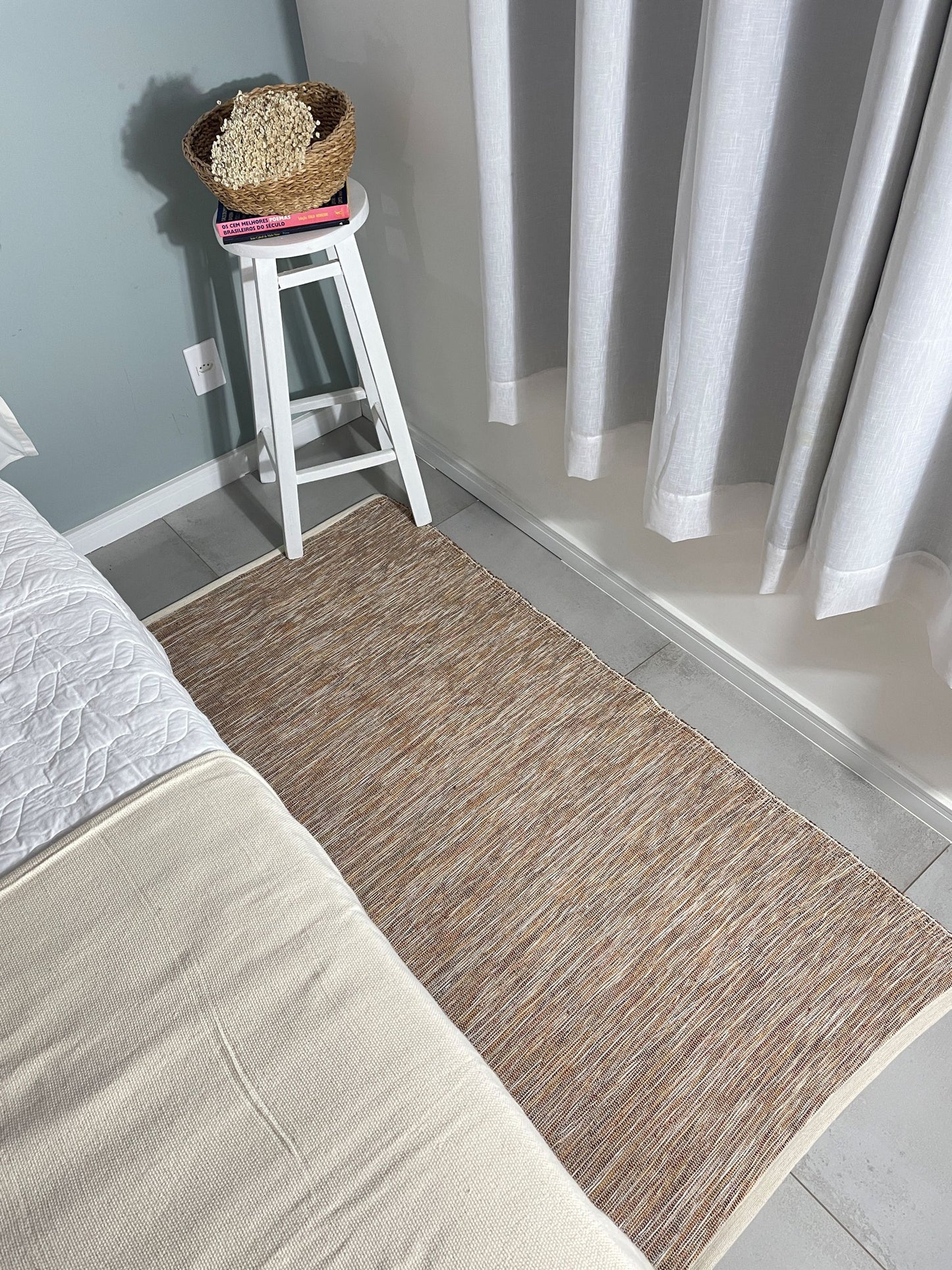Tapete Blend Amendoa Beira Cama