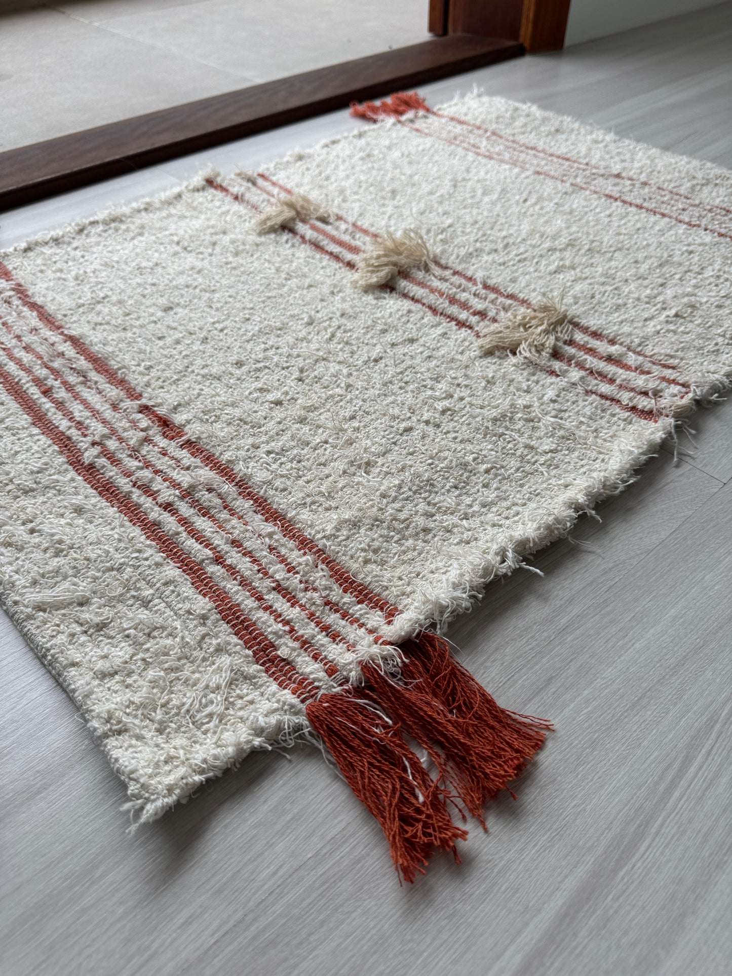 TAPETINHO LÚDICO SENSORIAL TERRA 50x80cm