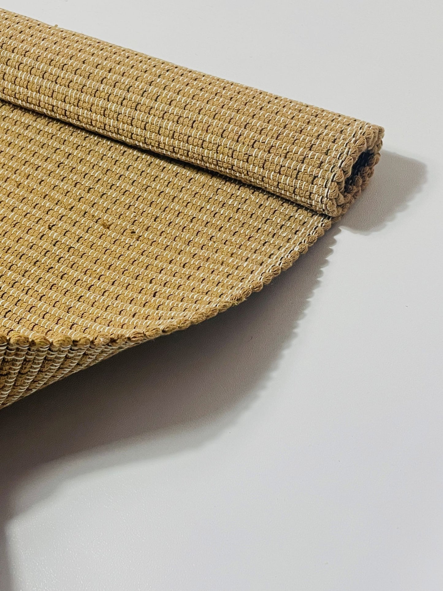 TAPETINHO TRAMA MESCLADA CARAMELO 50x80cm