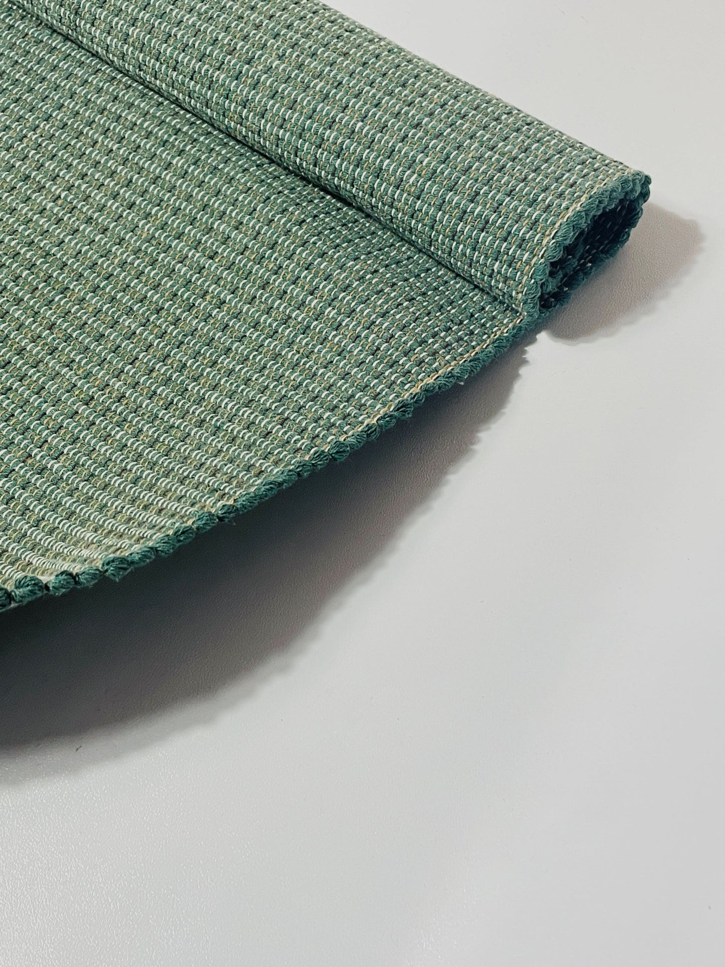TAPETINHO TRAMA MESCLADA VERDE MUSGO 50x80cm
