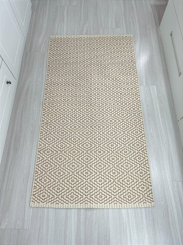 Tapete bordado G caramelo 75 x 140 cm