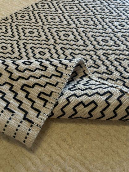 PASSADEIRA BORDADA PRETA