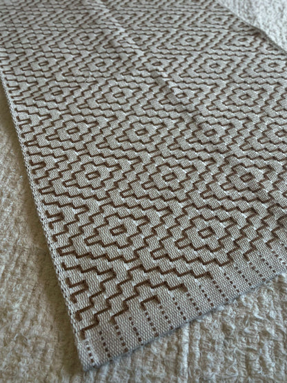 TAPETINHO BORDADO BEGE