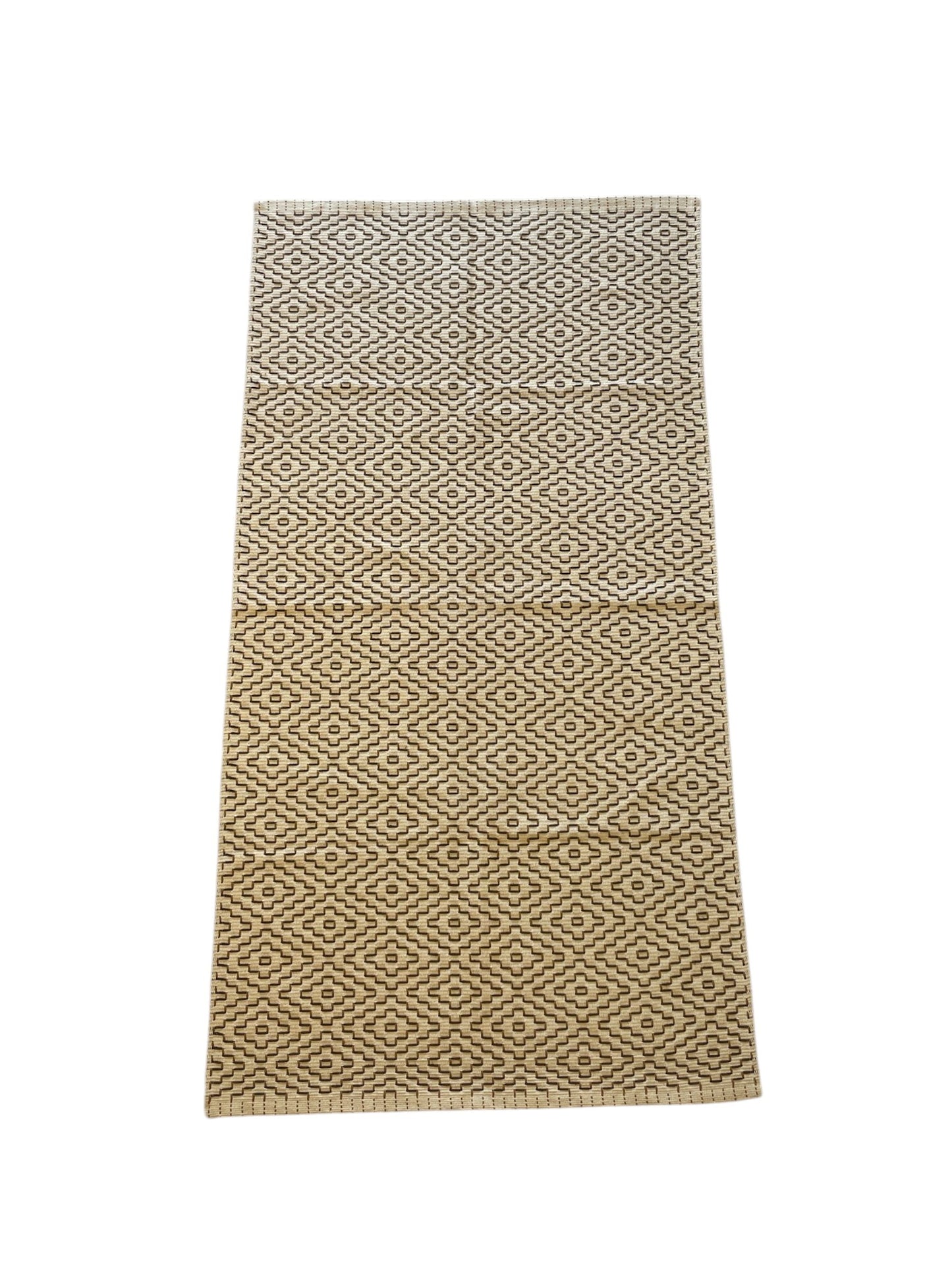 TAPETE MEDIO BORDADO MARROM