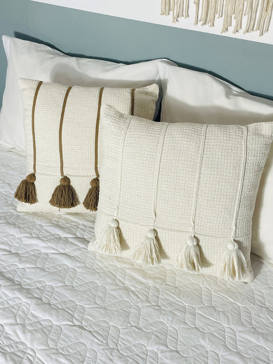 CAPA PARA ALMOFADA APLIQUES TASSEL