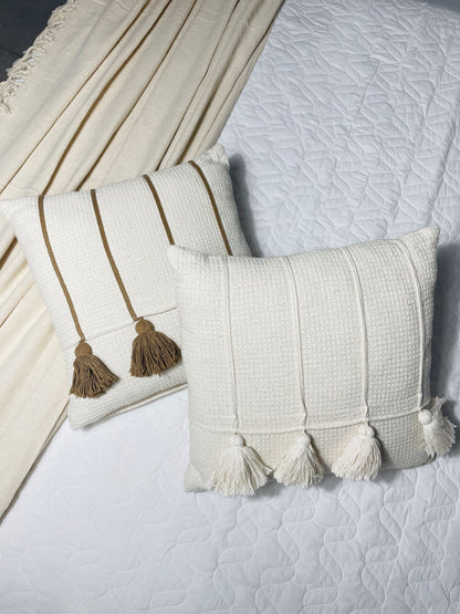 CAPA PARA ALMOFADA APLIQUES TASSEL