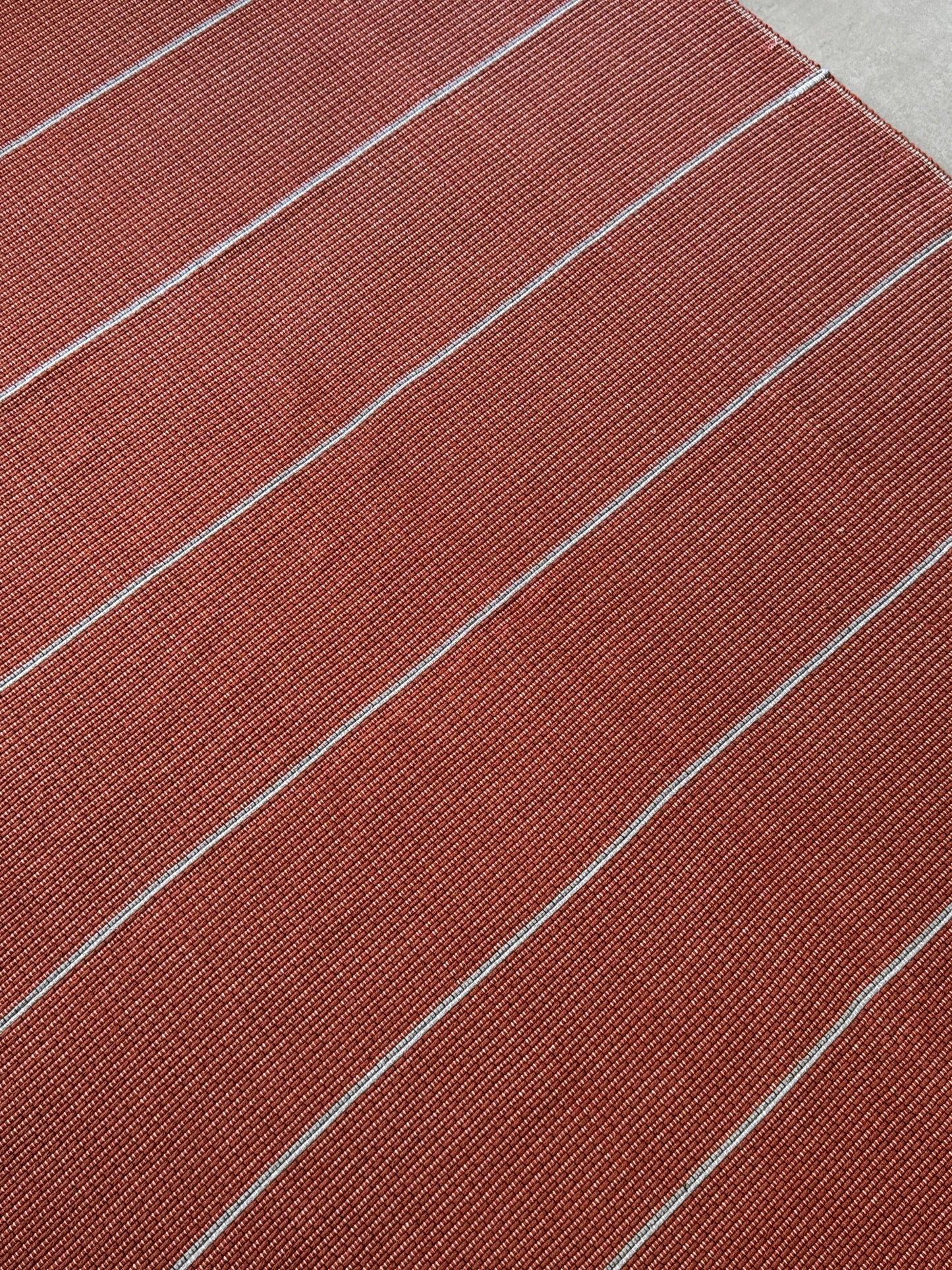 TAPETE CLÁSSICO NÓSTALGIA PISO DE VÓ