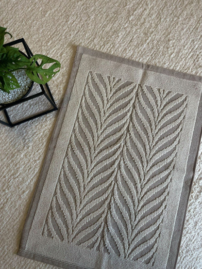 TAPETINHO FOLHA BEGE