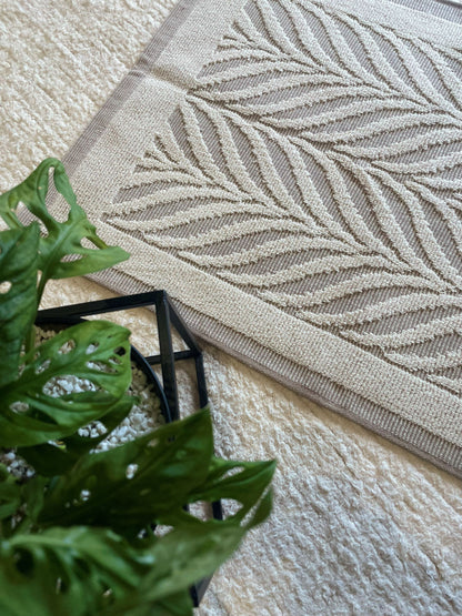 TAPETINHO FOLHA BEGE