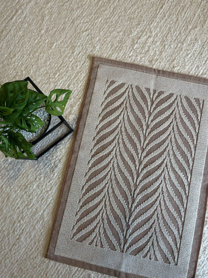 TAPETINHO FOLHA CARAMELO