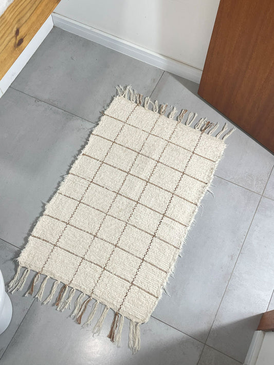 TAPETINHO FELPUDO GRID CARAMELO 50x80cm
