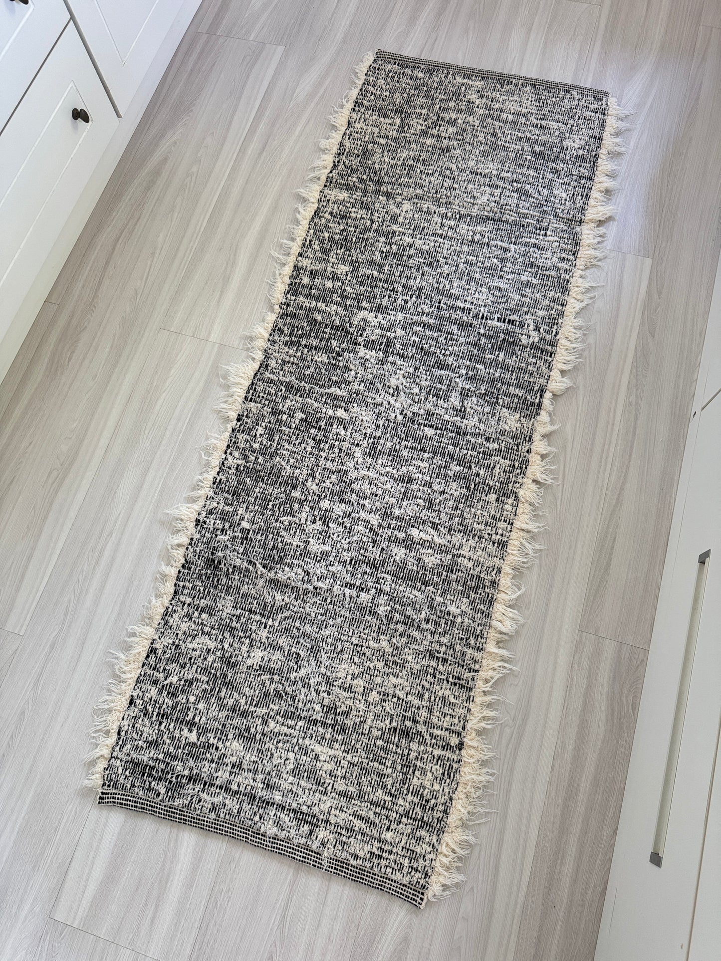 PASSADEIRA FELPUDA DUPLA FACE PRETA 50x150cm