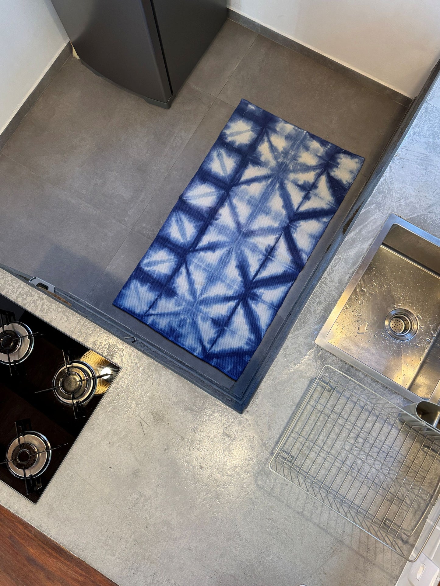 TAPETE MEDIO SHIBORI INDIGO TRIS