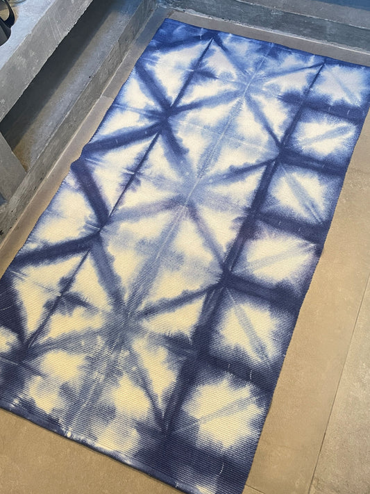 TAPETE MEDIO SHIBORI INDIGO TRIS