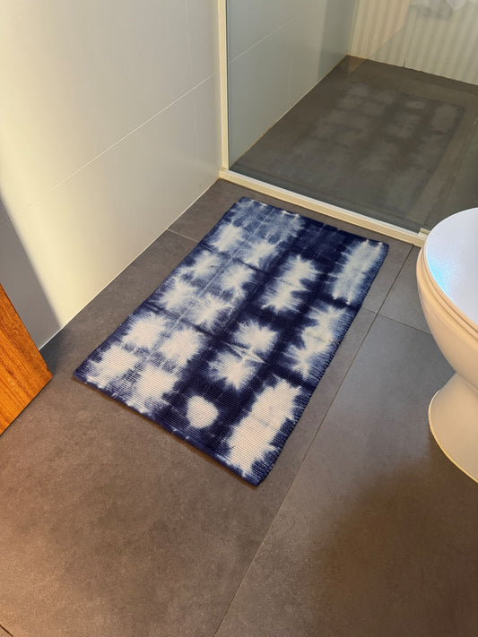 TAPETINHO SHIBORI INDIGO SQUARE
