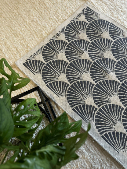 TAPETINHO MARÉ CINZA