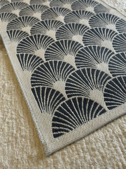 TAPETINHO MARÉ CINZA