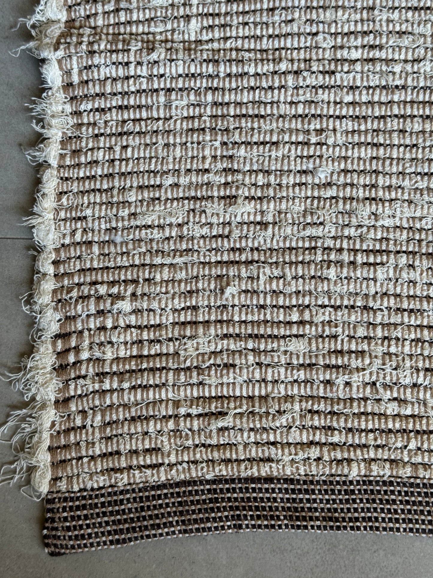 TAPETE CLÁSSICO FELPUDO DUPLA FACE MARROM 150x200cm