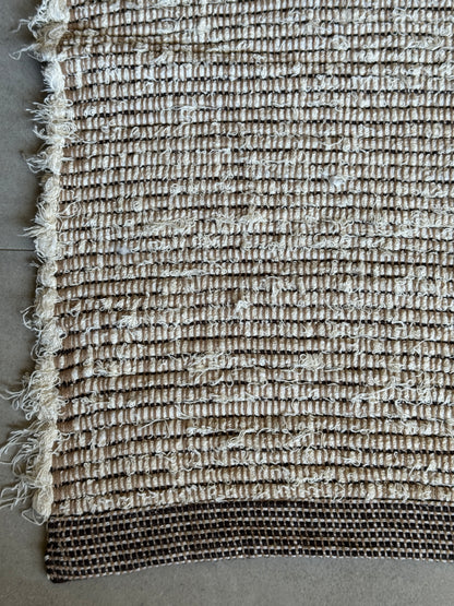 TAPETE CLÁSSICO FELPUDO DUPLA FACE MARROM 150x200cm