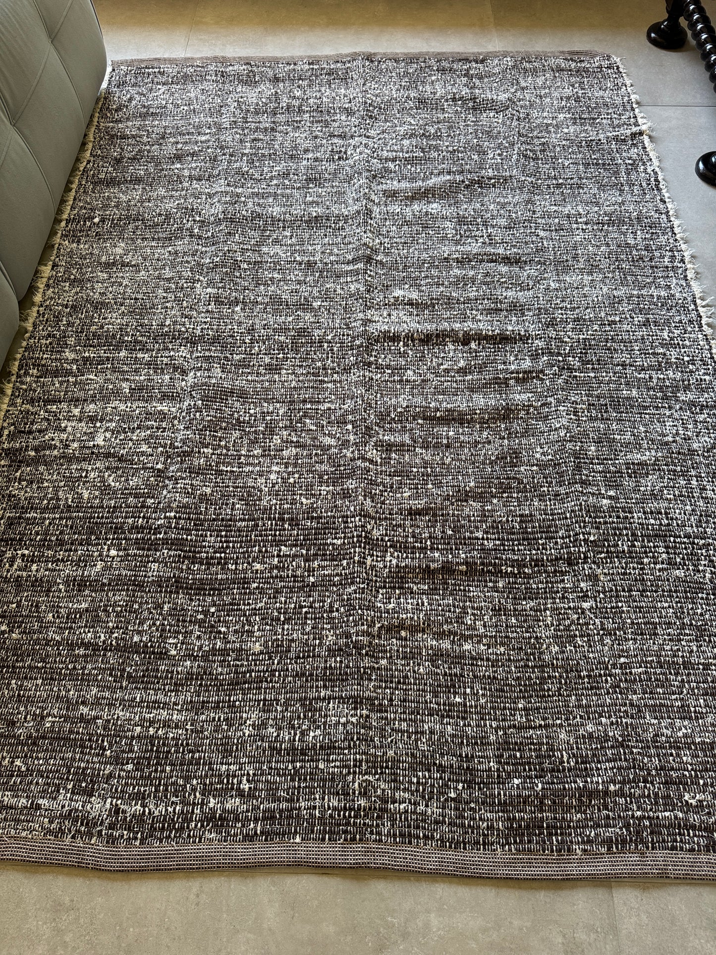 TAPETE CLÁSSICO FELPUDO DUPLA FACE MARROM 150x200cm