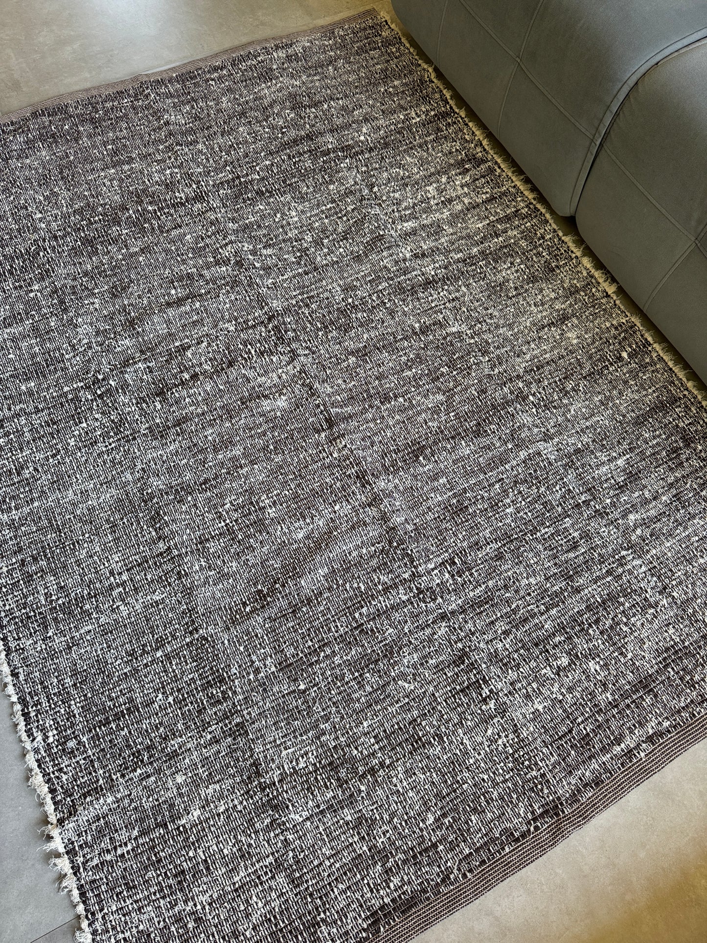 TAPETE CLÁSSICO FELPUDO DUPLA FACE MARROM 150x200cm