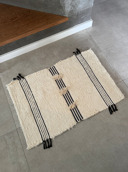 TAPETINHO LÚDICO SENSORIAL PRETO 50x80cm