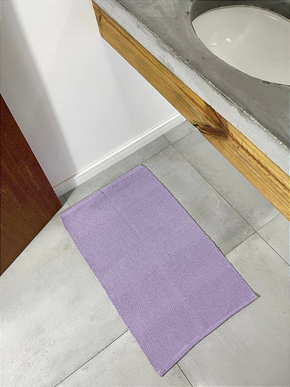 Tapetinho de linha liso lilás 50 x 80 cm