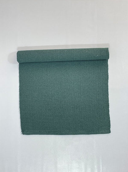 Tapetinho de linha liso musgo 50 x 80
